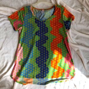 NWOT LuLaRoe stretchy Short Sleeve top